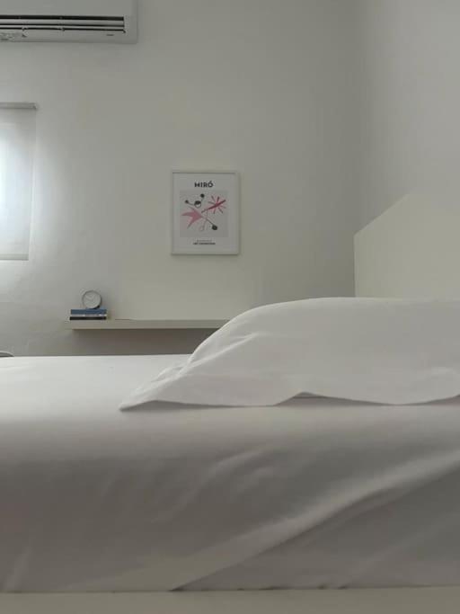Cozy, Spacious, Newly Renovated Flat In Adamas Eksteriør bilde