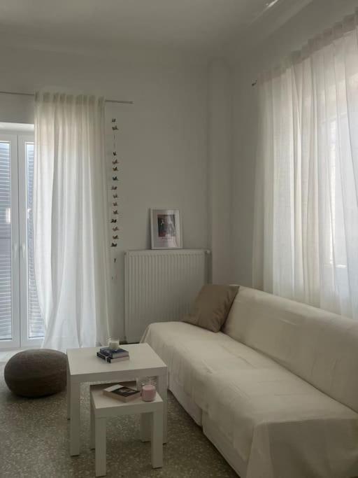 Cozy, Spacious, Newly Renovated Flat In Adamas Eksteriør bilde